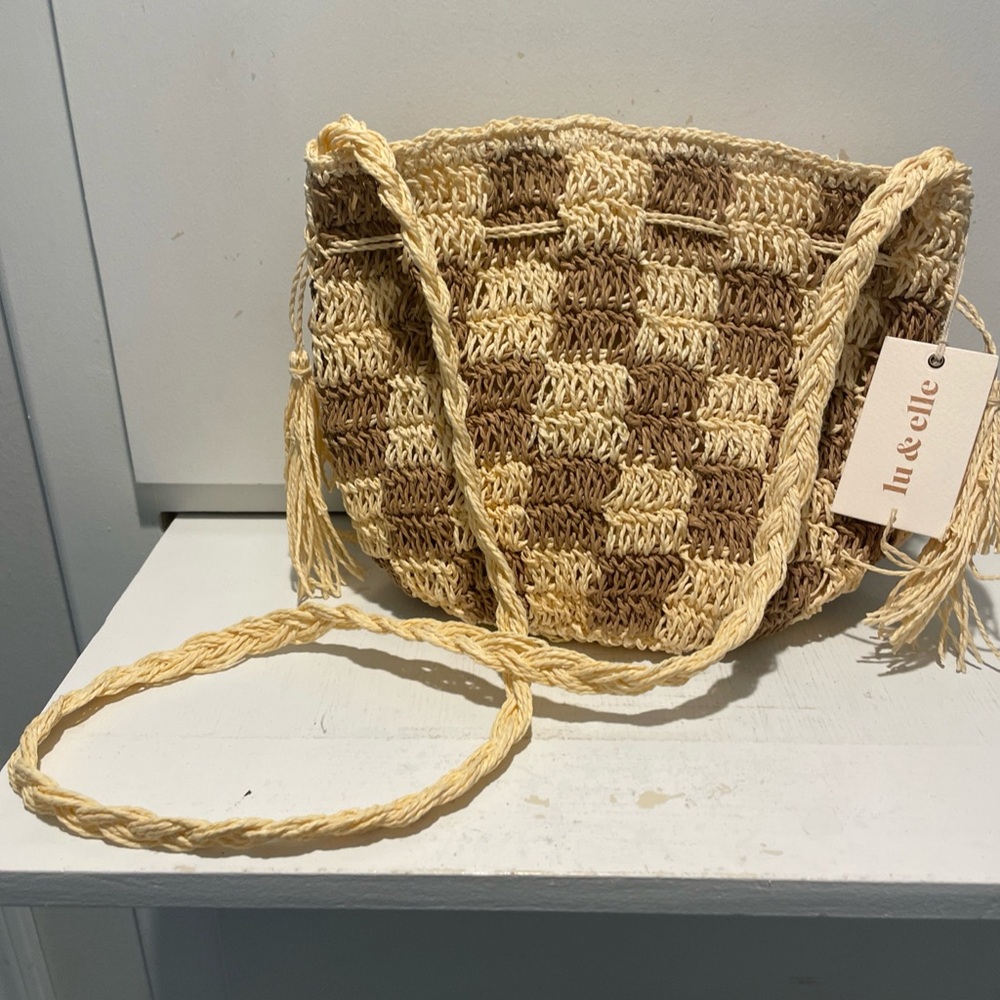NWT Lu&Elle Woven Tan and Cream Sun-drift Tassel Bucket Bag